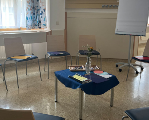 Sesselkreis in der Klinik Donaustadt Psychiatrische Tagesklinik